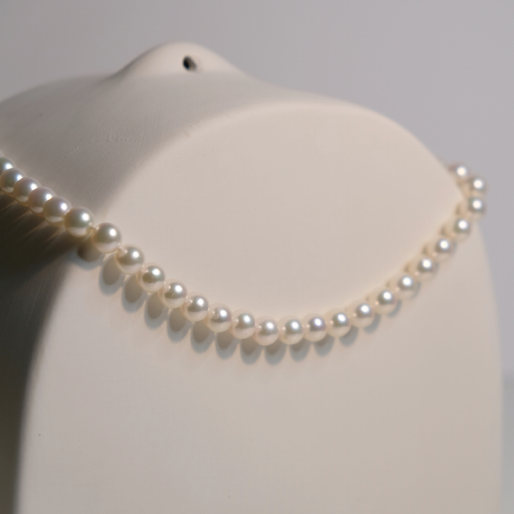White Pearl Necklace