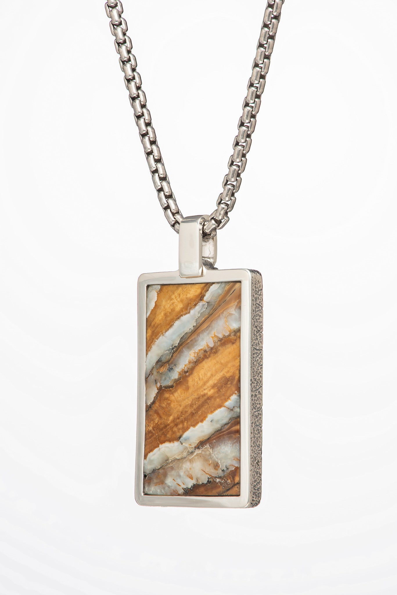 P43 Mammoth Pinnacle Pendant